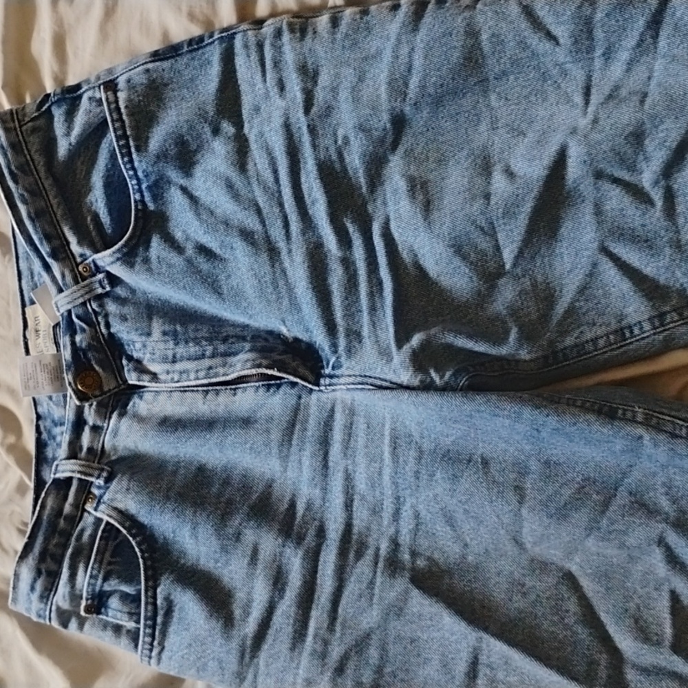 Jones wear jeans
